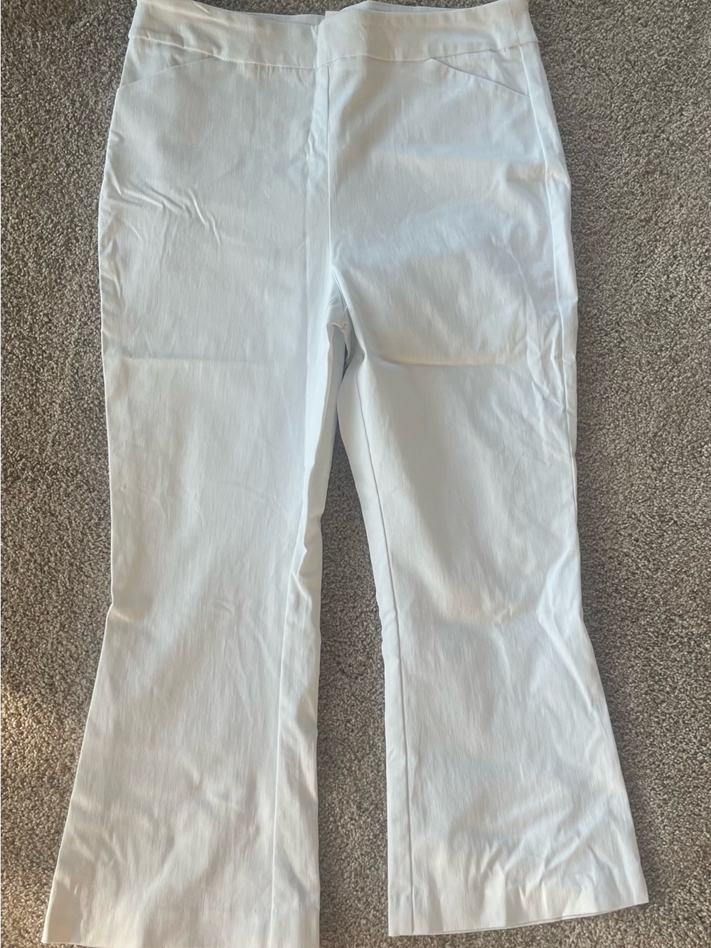 Women’s White Stretch Flare Jeans. Size Large By Eric Casual
